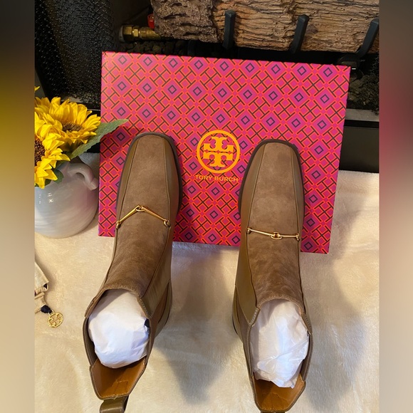 ✨NEW✨TORY BURCH EQUESTRIAN LINK CHELSEA BOOTS - Picture 6 of 8